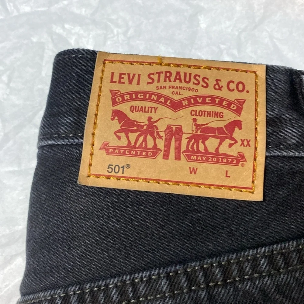 Levis | 501 Black Distressed Denim Shorts - W25 - High Rise - Picture 2 of 11